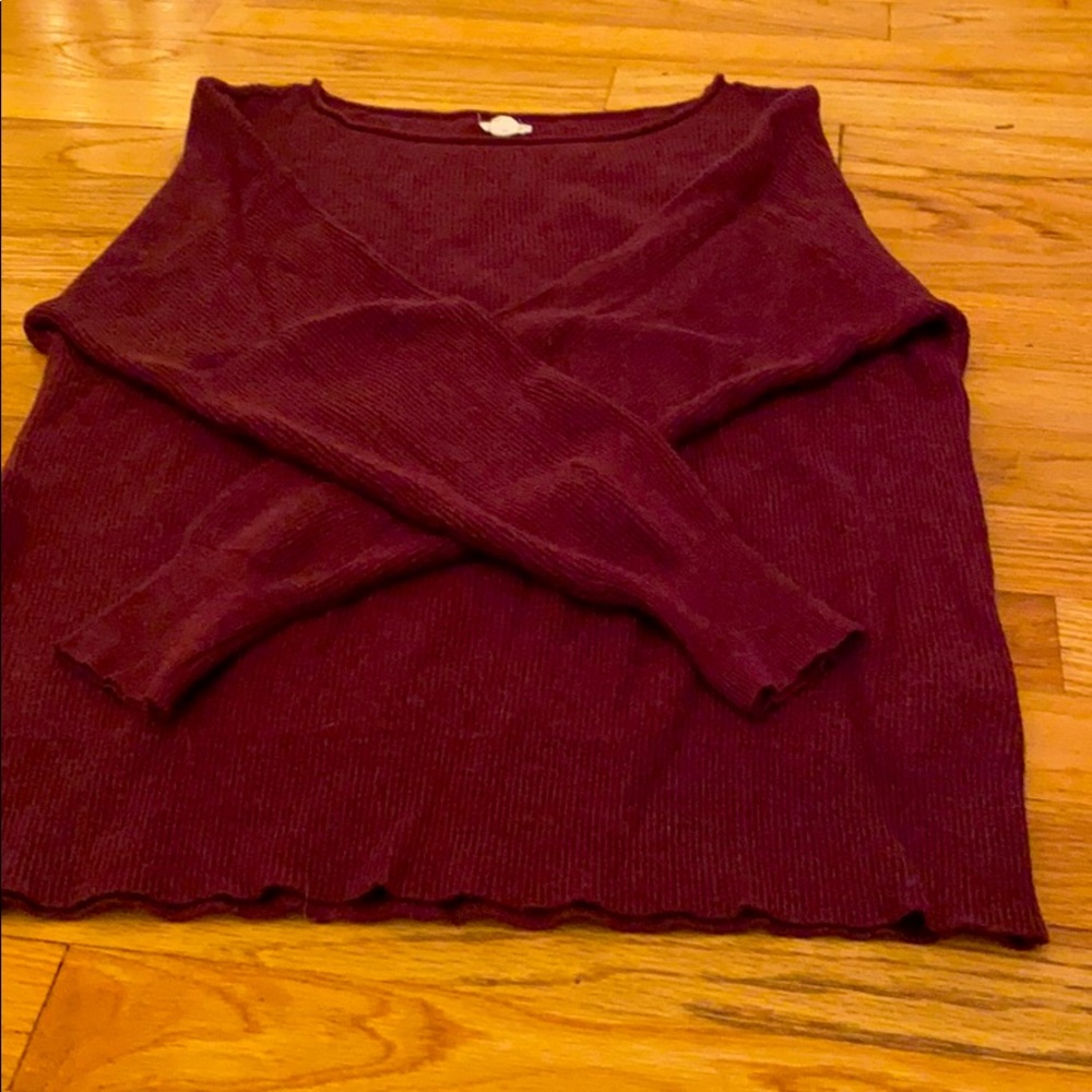 Women’s maroon-purple sweater